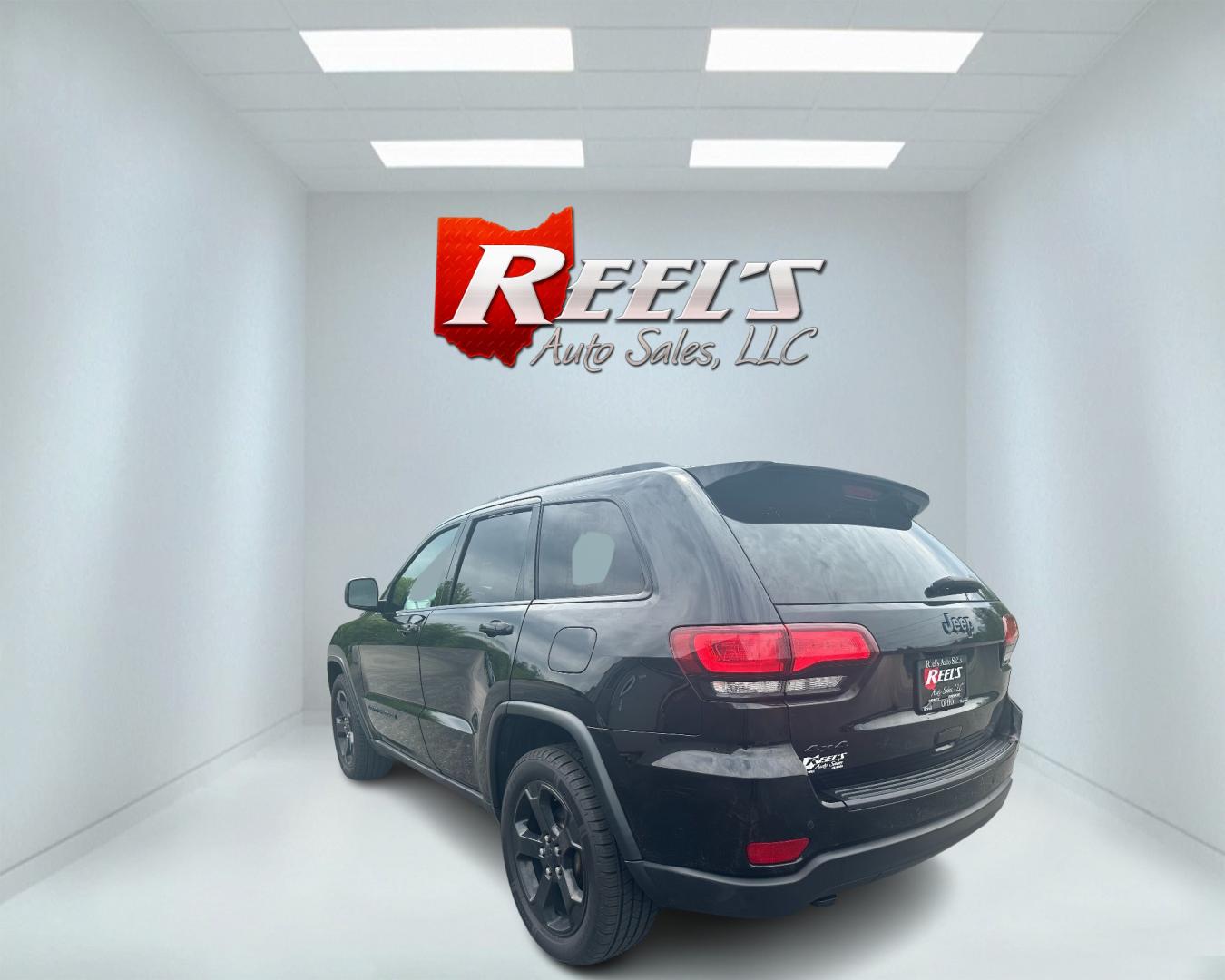 2019 Black /Black Jeep Grand Cherokee Upland 4WD (1C4RJFAGXKC) with an 3.6L V6 DOHC 24V engine, 8A transmission, located at 547 E. Main St., Orwell, OH, 44076, (440) 437-5893, 41.535435, -80.847855 - This 2019 Jeep Grand Cherokee Upland is a rugged and capable off-road vehicle that offers a mix of comfort, technology, and 4x4 capability. With its 3.6-liter Pentastar V6 engine, it produces 295 horsepower and is paired with an 8-speed automatic transmission. The interior features a 7-inch touch sc - Photo#7